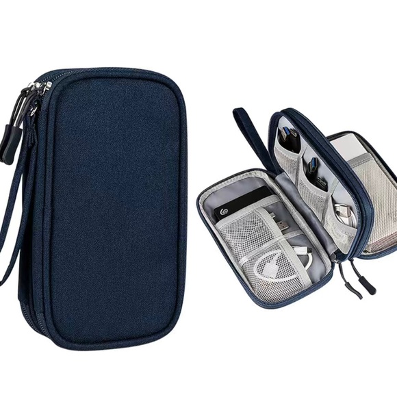 Other - 🌺 Travel school make-up electronic bag. Navy
